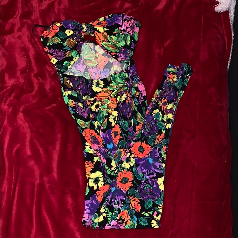 Foral One Piece